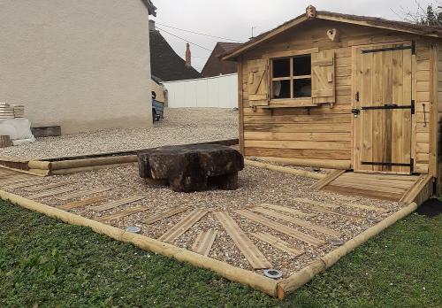 Realisation-Cabanon-de-jardin-entree-3-L