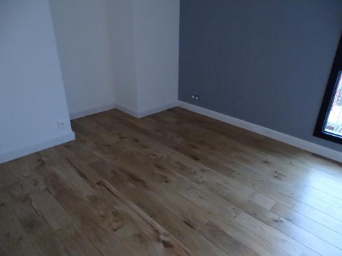 Realisation-Parquet-chene-massif-angle-1