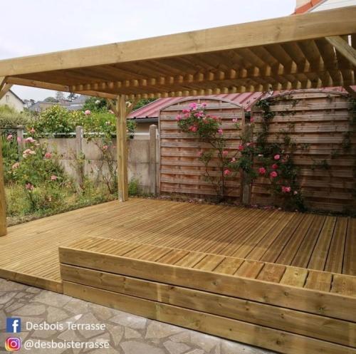 Realisation-Pergola-et-muret-bois