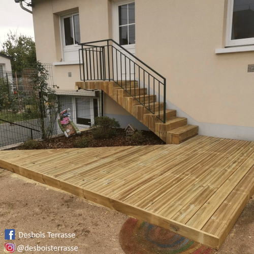 Realisation-terrasse-escalier-bois-vue-eloignee
